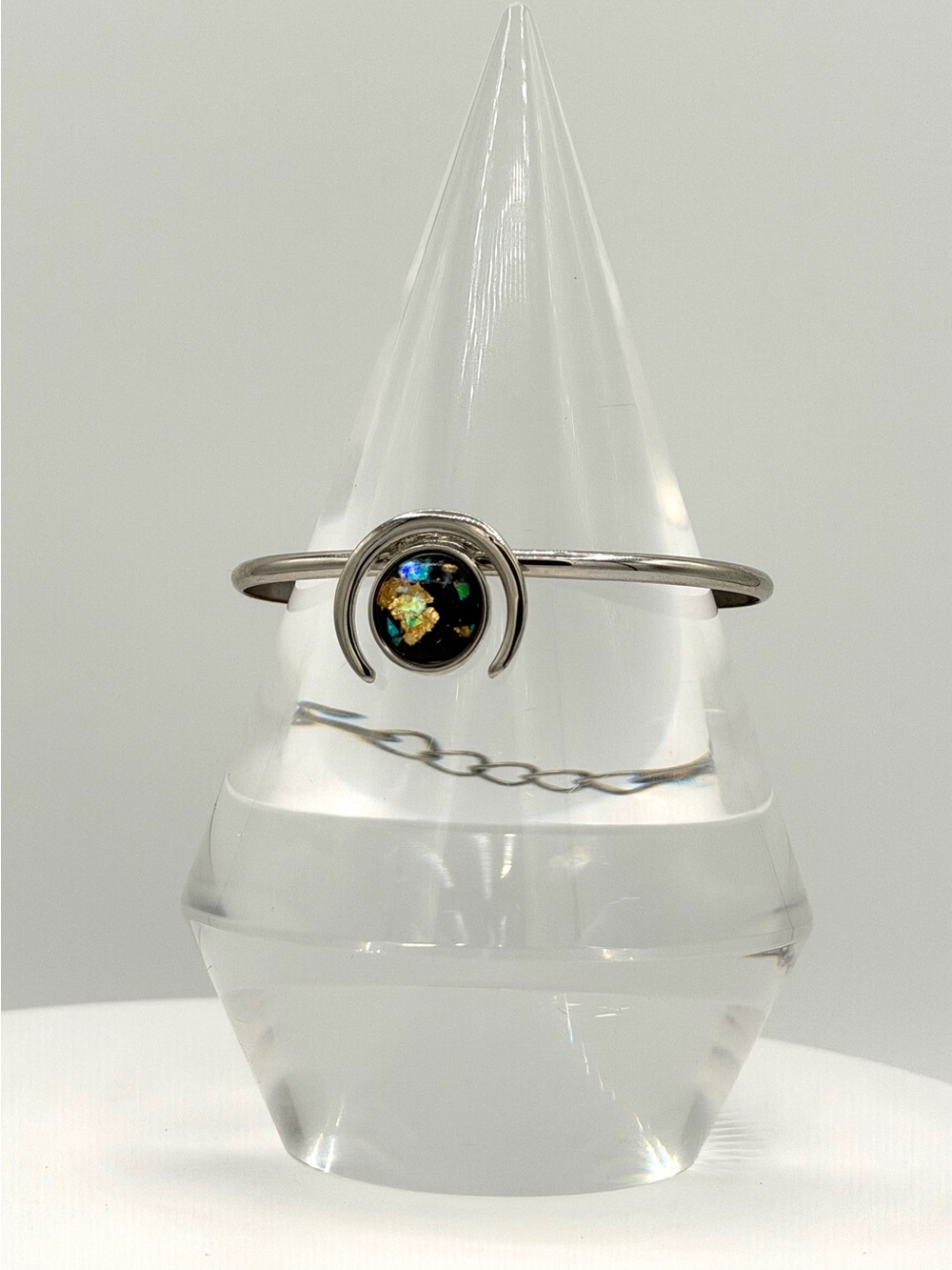 DIXI Vintage Sleek Celestial-Themed Crescent Moon Bangle Bracelet Safety Chain